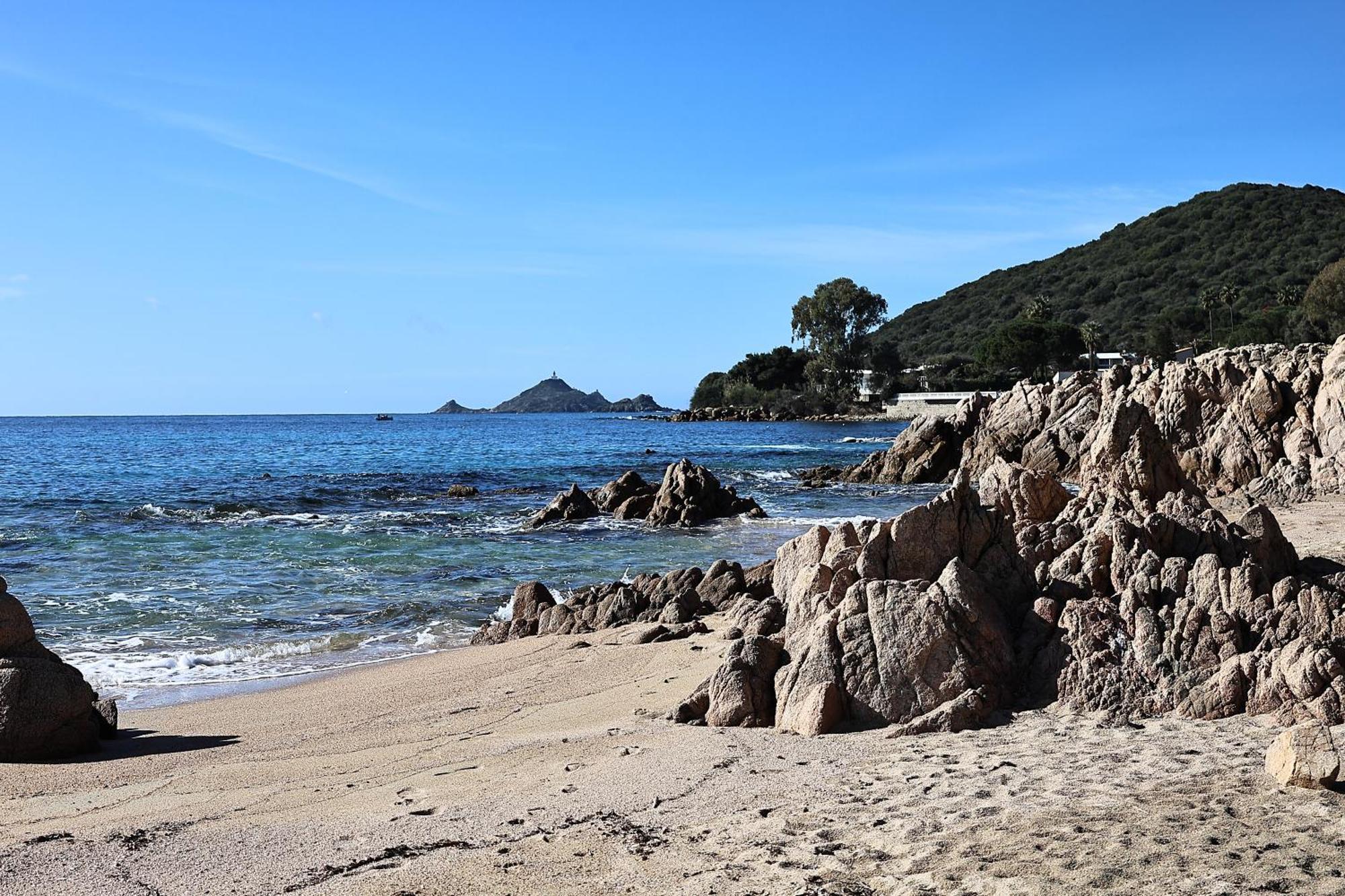 Apartment T2 Cosy Grande Terrasse, Piscine Et A 100m Ajaccio (Corsica)