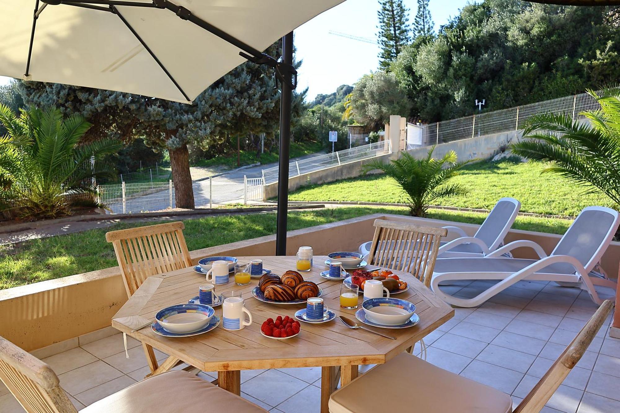 Apartment T2 Cosy Grande Terrasse, Piscine Et A 100m Ajaccio (Corsica)