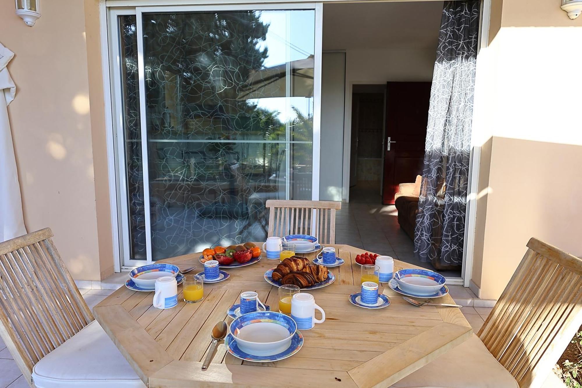 T2 Cosy Grande Terrasse, Piscine Et A 100m *